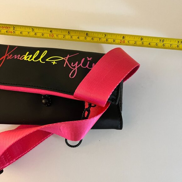 Kendall & Kylie Makeup Artist Brush Belt Holder Black Pink Adjustable Strap - Picture 11 of 11